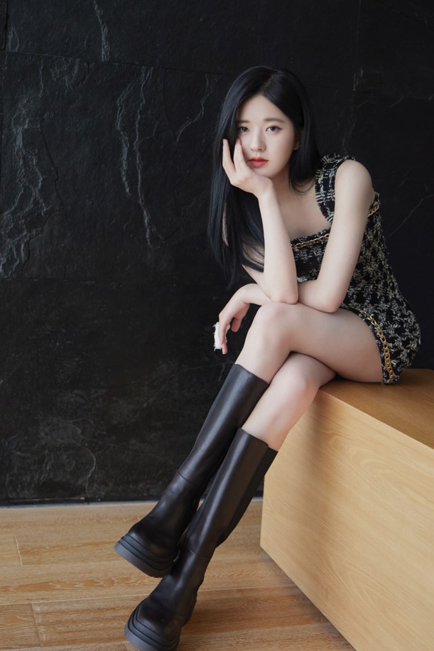 圖片[1]-趙露思明星生圖照-資源網站