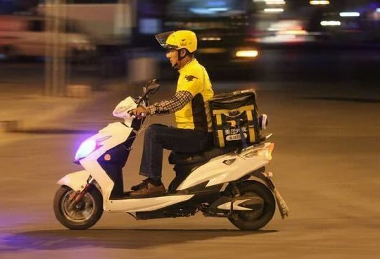 外賣小哥月入過萬真的很容易嗎?
