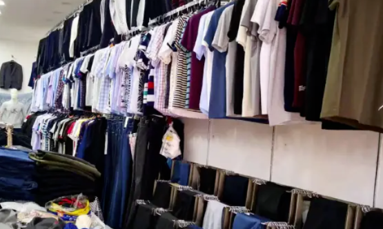 2023年擺地攤五大賺錢行業揭秘_百萬收入不是夢!-資源網站