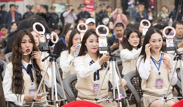 郭有才火了之后,菏澤南站的網紅為何遭受嘲笑?-資源網站