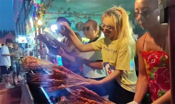 聰明人擺攤都在賣的5大暴力小吃-資源網站