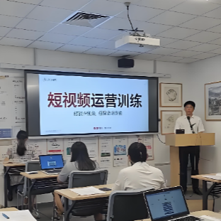 短視頻培訓：短視頻的持續更新與內容迭代-資源網站